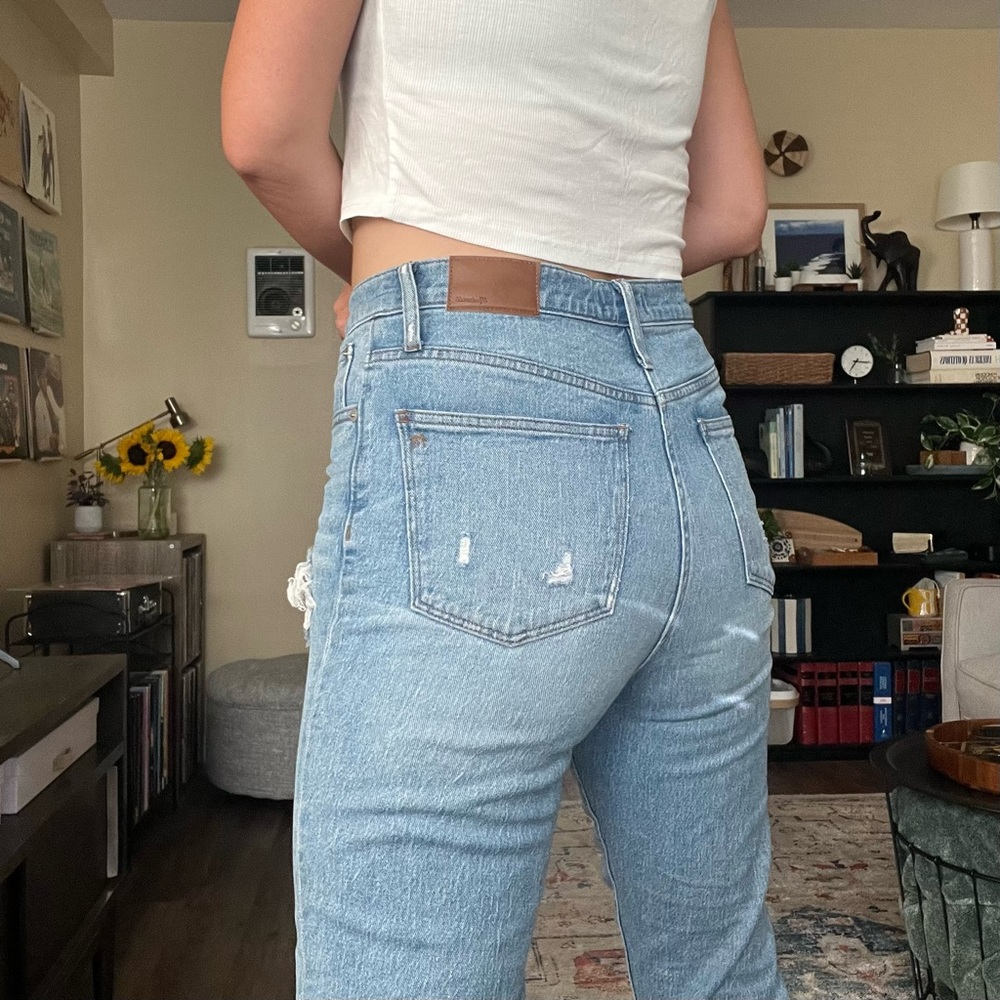 Madewell Straight Leg Jean w/ Frayed Hem